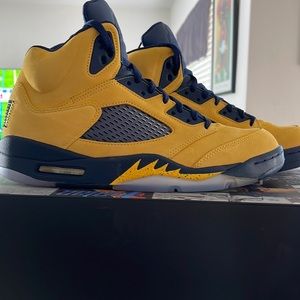 Nike Air Jordan 5 Retro SE Michigan Inspire